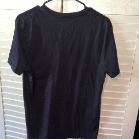 Urban pipeline size medium V-neck T-shirt - Picture 3 of 3